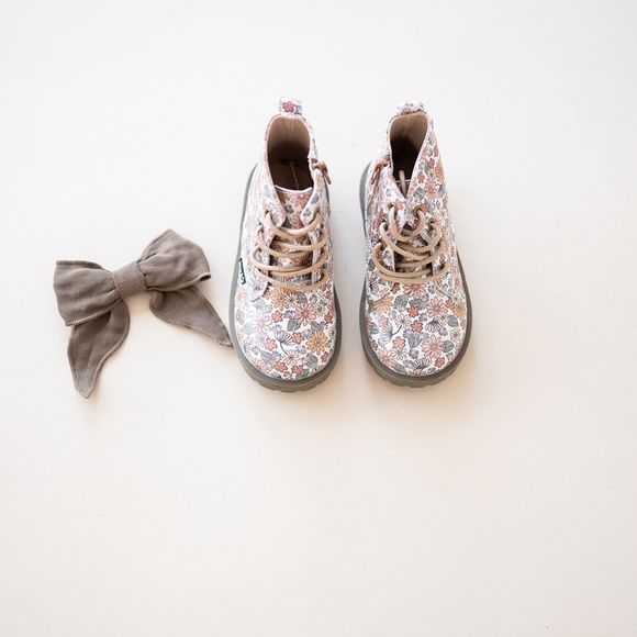 Combat Boots - Retro Boho Floral - Picture 9 of 15